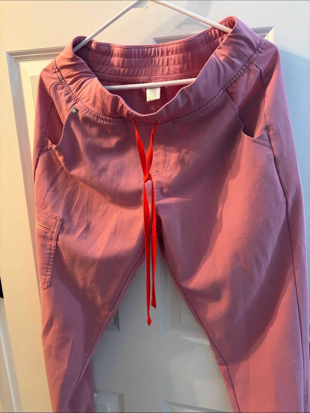 Figs Mauve-Pink Scrub Pants with Pink Drawstring